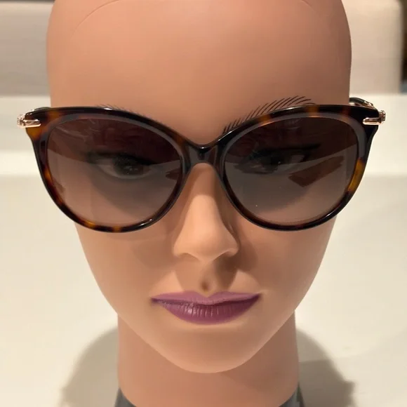 MaxMara Tortoise shell Sunglasses with Gold Accents and  display picture 1